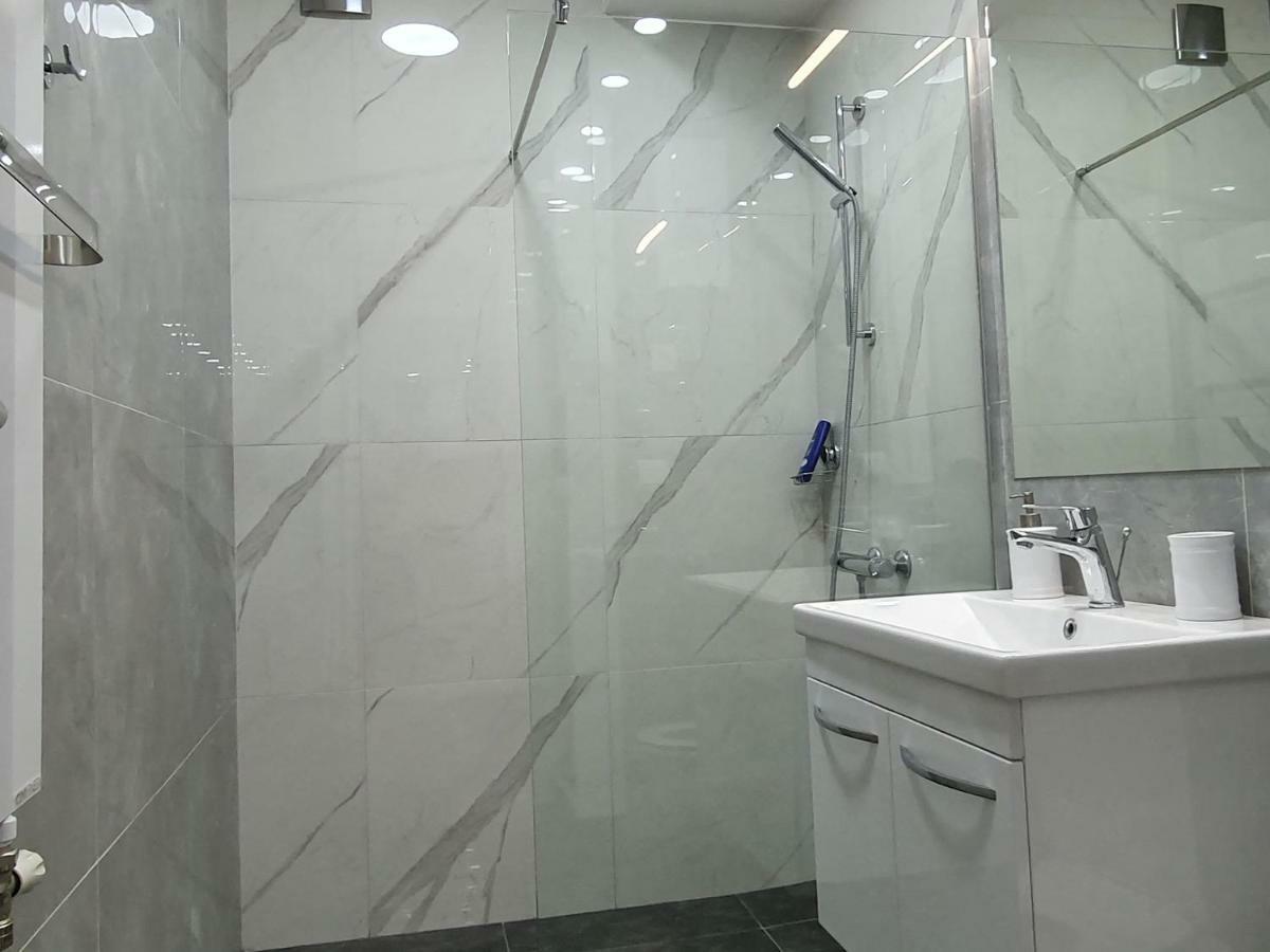 City Center Apartment Скоп'є Екстер'єр фото