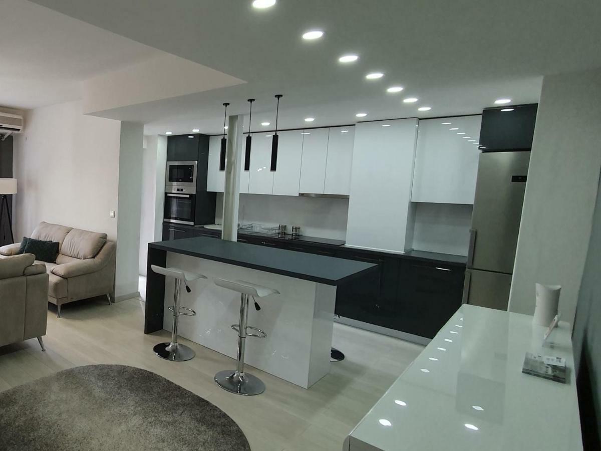 City Center Apartment Скоп'є Екстер'єр фото