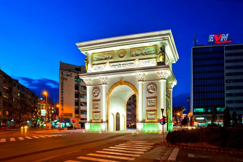 City Center Apartment Скоп'є Екстер'єр фото